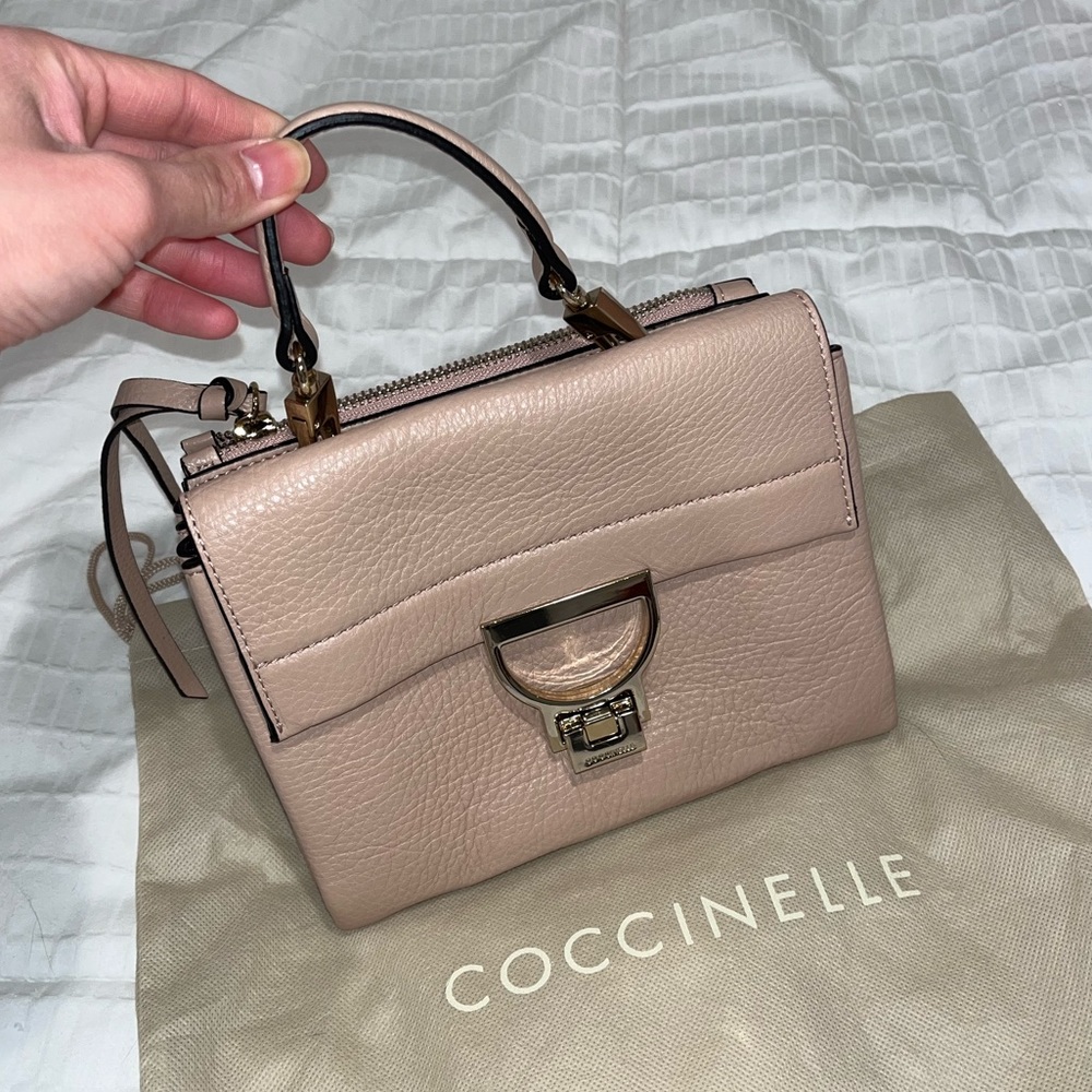 Coccinelle Arlettis powder pink bag